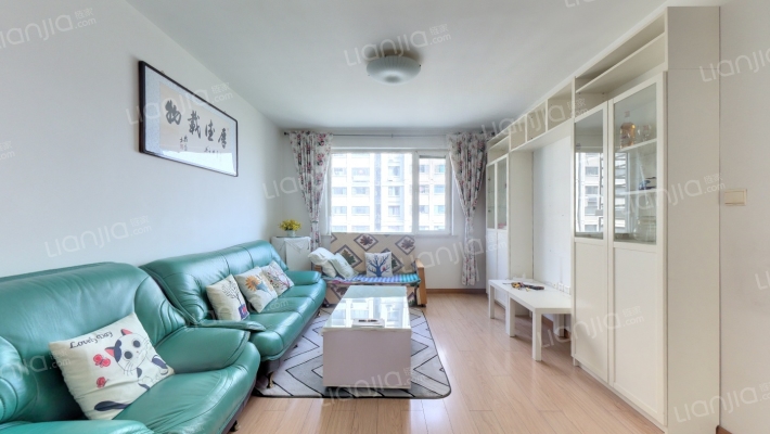 范阳路精装南北通透三居，干净。本满五不唯一-客厅