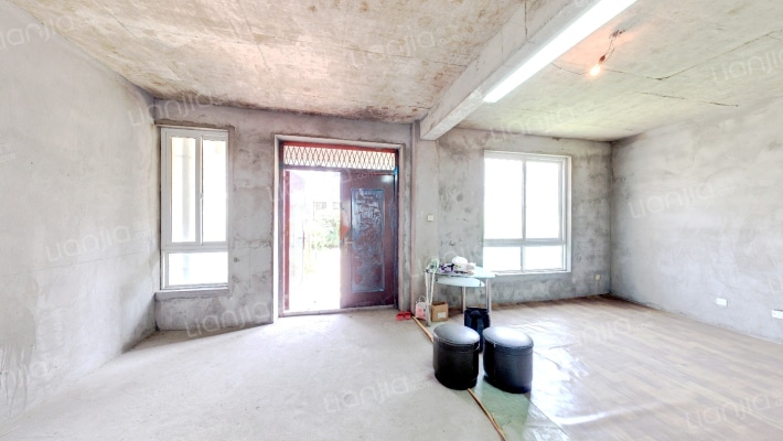 江苏省南通市如皋市东陈镇育贤花苑二手房实景图