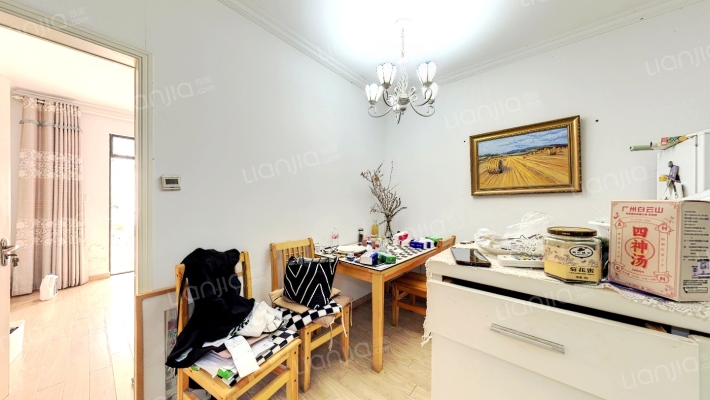 米兰风景二手房实景图