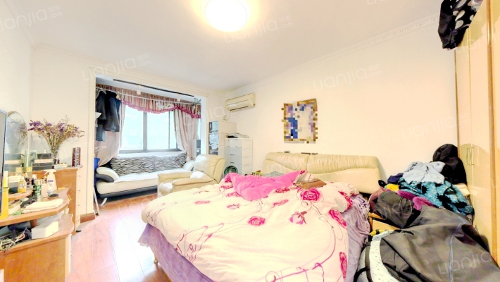 珠江路605号二手房实景图