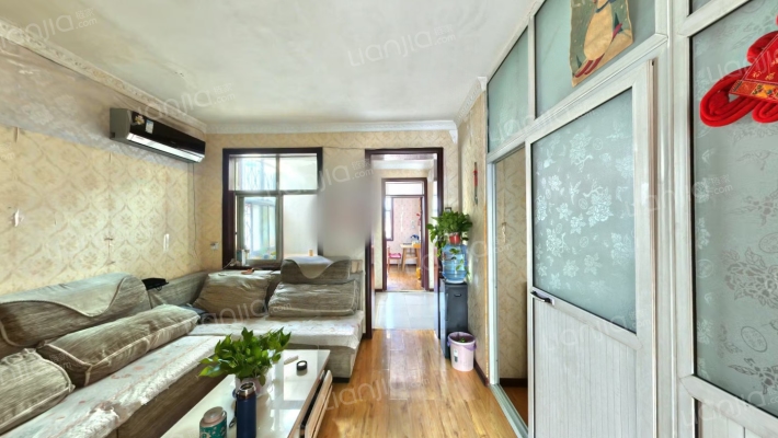 西坡西街生活区二手房实景图