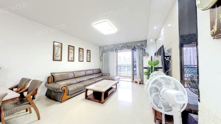 金山湖花园二区二手房实景图