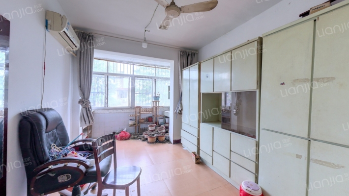 雨田村二手房实景图