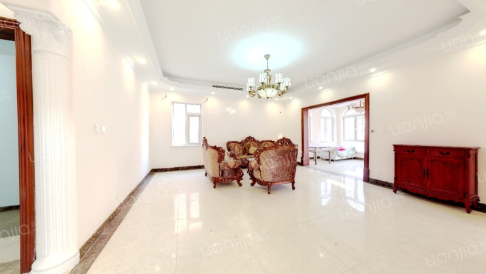 华堂高尔夫二手房实景图