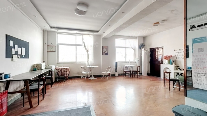 第一商场家属院二手房实景图