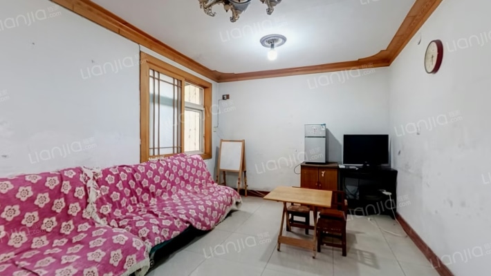 鸿鹰小区二手房实景图