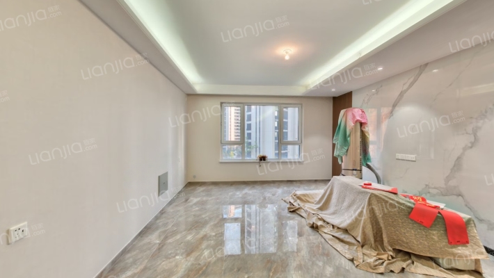 保利天汇二手房实景图