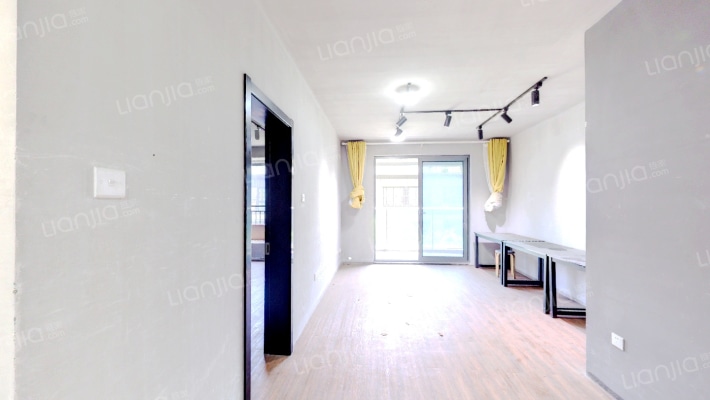 融创溪涧堂二手房实景图