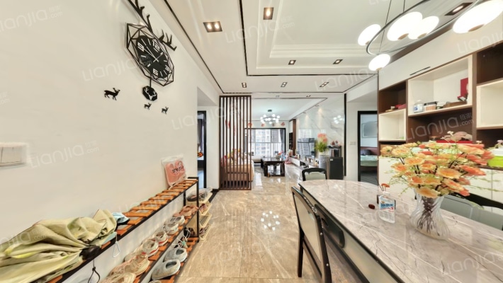 保利凤凰湾D区二手房实景图