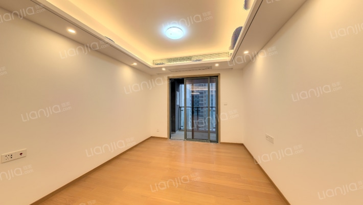 清控尖山湖二手房实景图