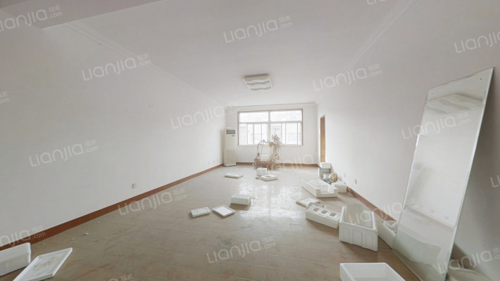 世嘉铭园农行小区二手房实景图