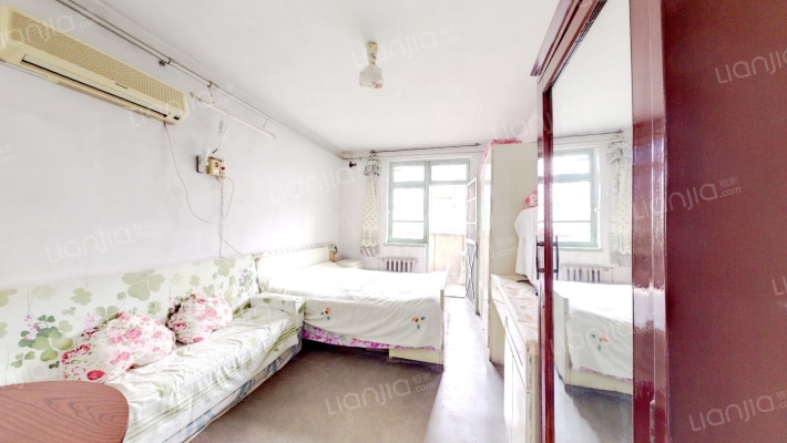 律纬路35号二手房实景图