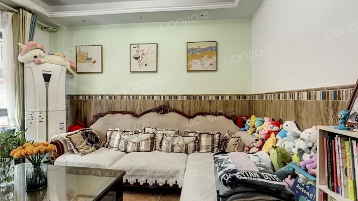 上城锦苑二手房实景图