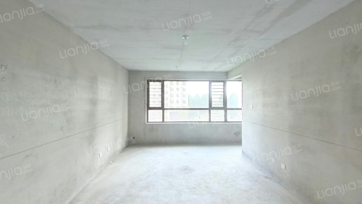 春华清华苑三期二手房实景图