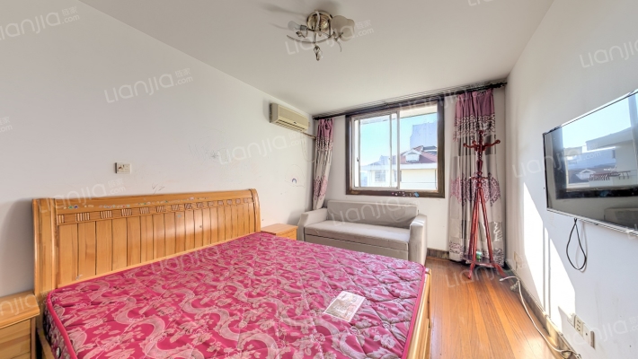 新崇中路二手房实景图