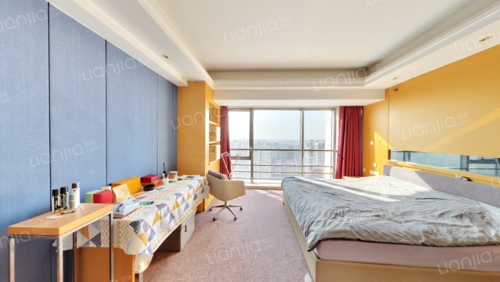 勒泰中心二手房实景图