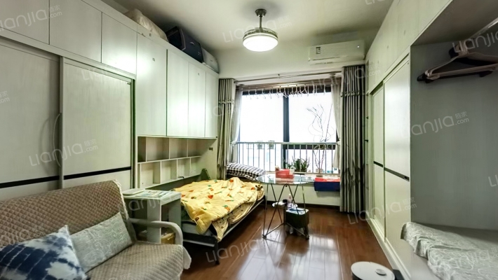 百盛国际二手房实景图