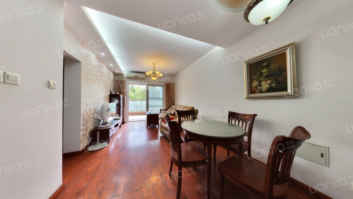 纯海岸二手房实景图