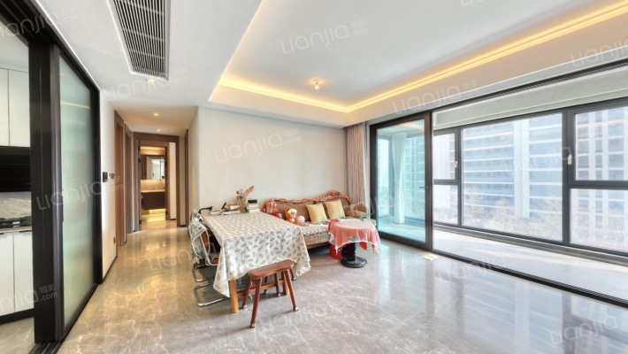 万科锦上和风华苑南区二手房实景图