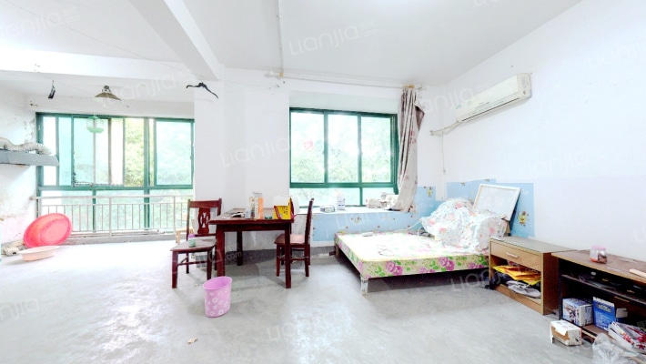 秀亭商业街二手房实景图