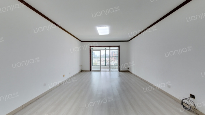 山顶御金城二手房实景图