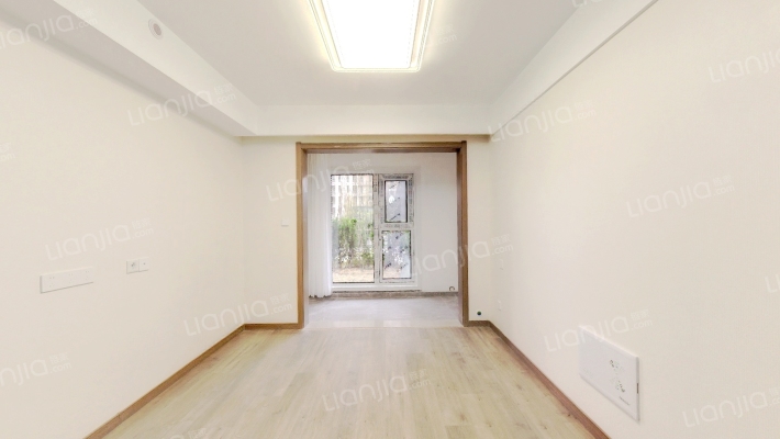 雪山万科城A10区揽月园二手房实景图