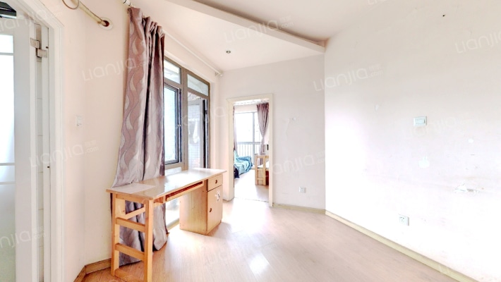 雕墅二手房实景图