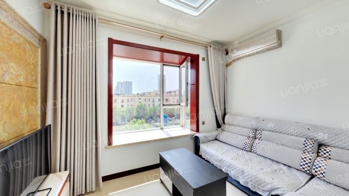 纺织苑A区二手房实景图