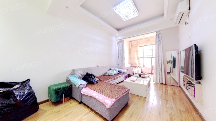 华宜铂仕公馆二手房实景图