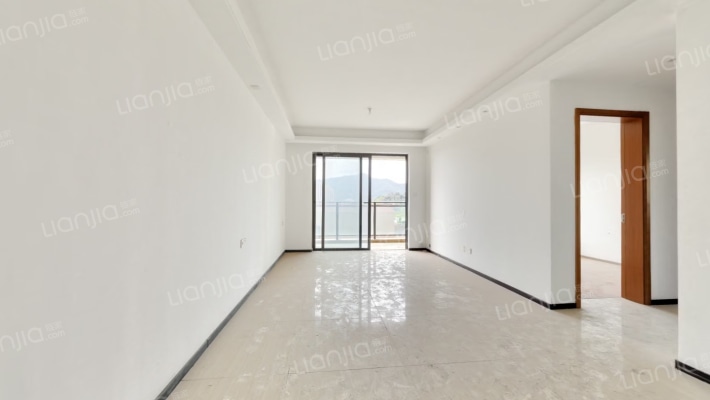 龙光玖龙湾二手房实景图