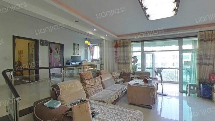 金碧華庭二手房实景图