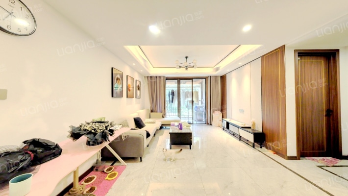 中国铁建金色蓝庭二手房实景图