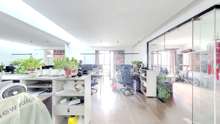 顶峰国际公寓二手房实景图