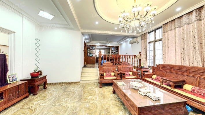 鸿禧山庄二手房实景图