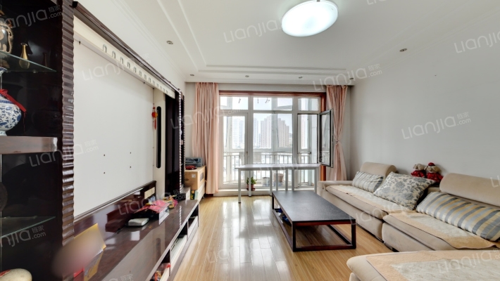 良运缤纷四季二手房实景图