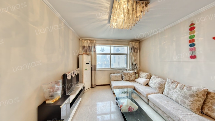 美丽的院子二手房实景图