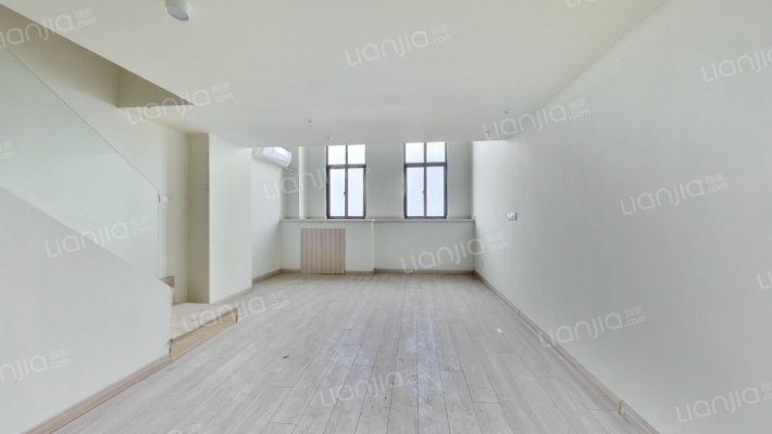 伟鹏商务大厦二手房实景图