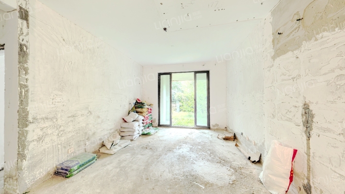 依澜雅居二手房实景图