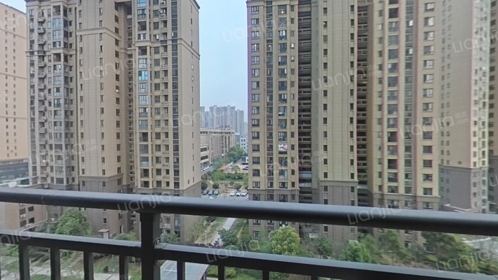 鑫龙上上城二手房实景图