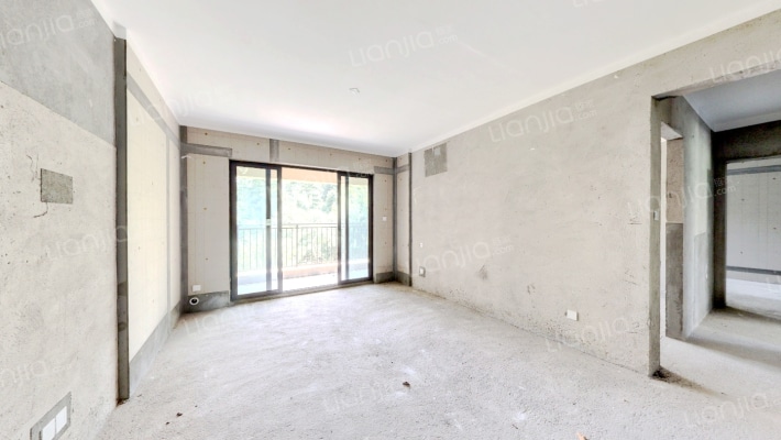 中航城二手房实景图