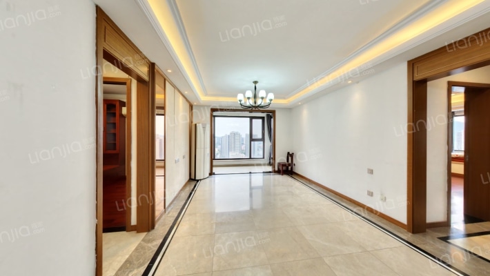 中海玄武公馆B区二手房实景图