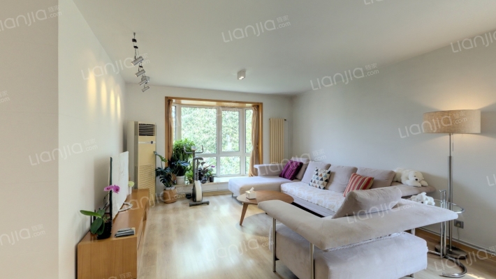 久华里二手房实景图