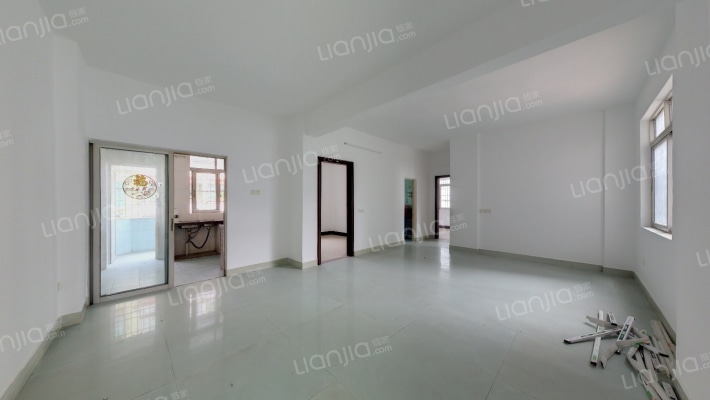 腾飞阁小区二手房实景图