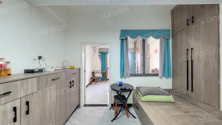 鑫源综合楼二手房实景图