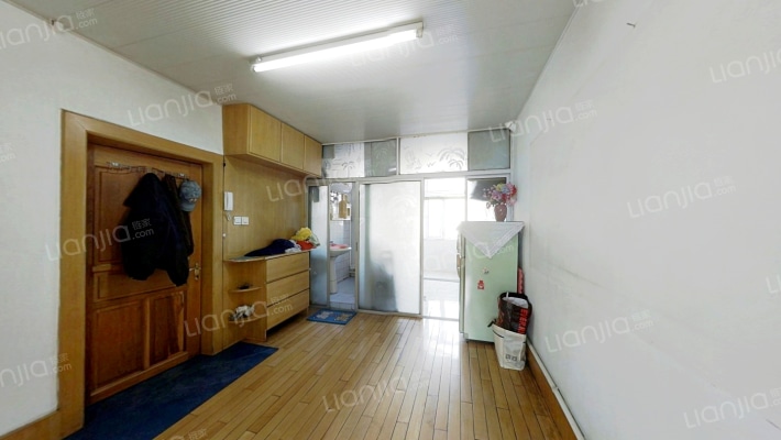 青年路155号二手房实景图