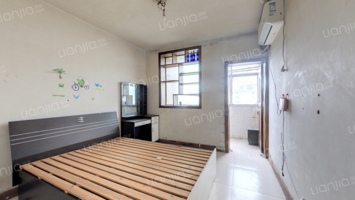 王场新村二手房实景图