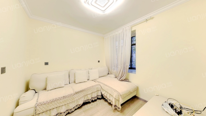 富春街昆二中宿舍二手房实景图