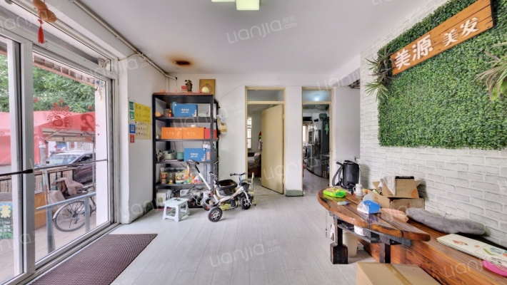 龙福里新河西楼二手房实景图