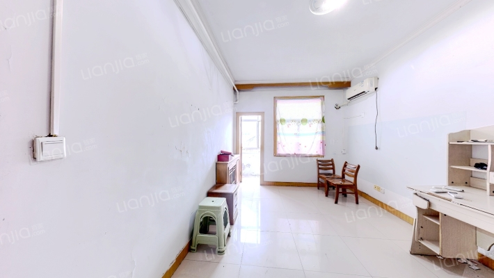 纬二路27号院二手房实景图