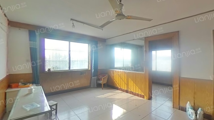 育新小区二手房实景图